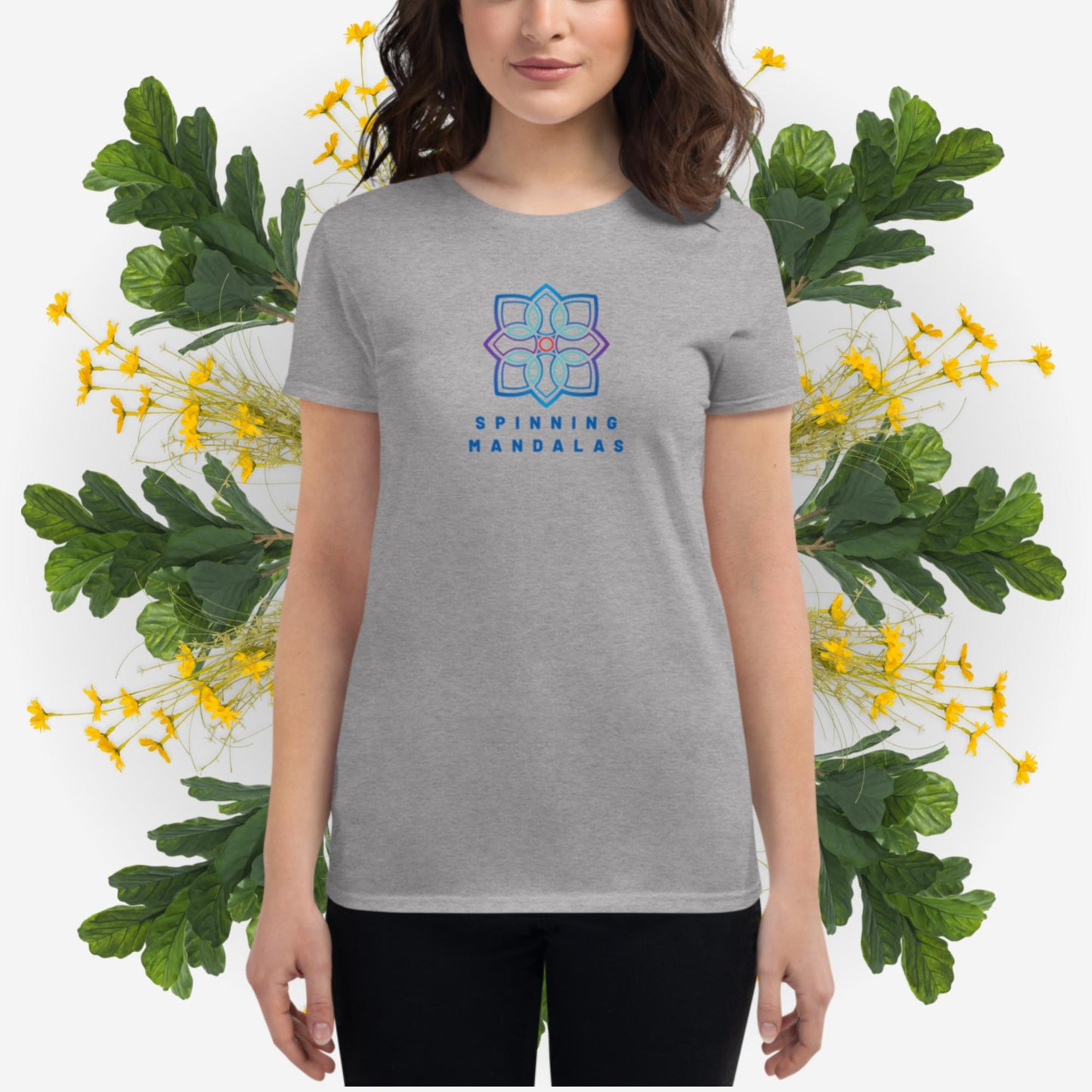महिलाओं की छोटी आस्तीन वाली टी-शर्ट